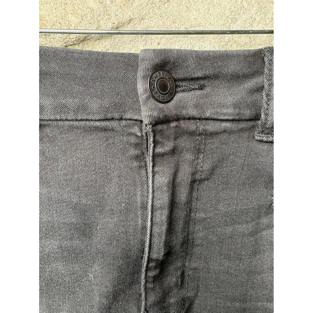 American Eagle Distressed Denim Mini Skirt Washed‎ Black Raw Hem Womens Size 10